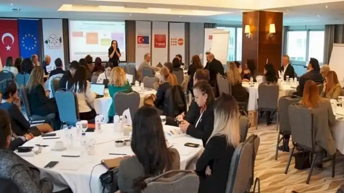 Adana Büyükşehir’den Kadın Dostu Kentler Çalıştayına katılım