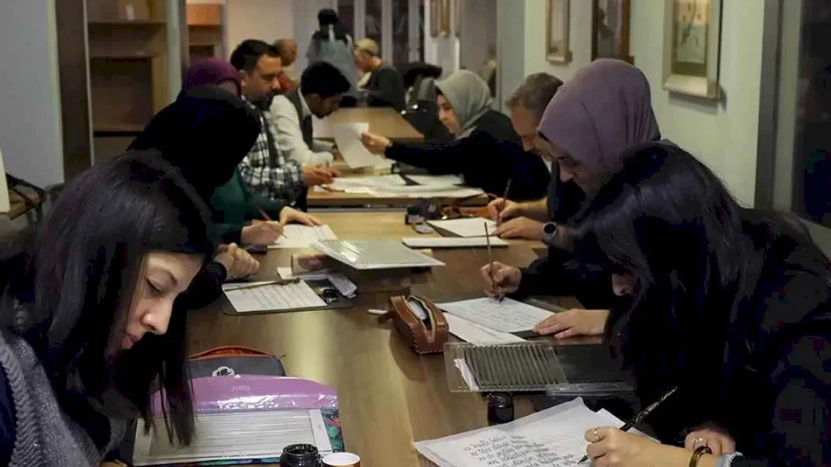 Kaligrafi ile her satır sanat eserine dönüşüyor