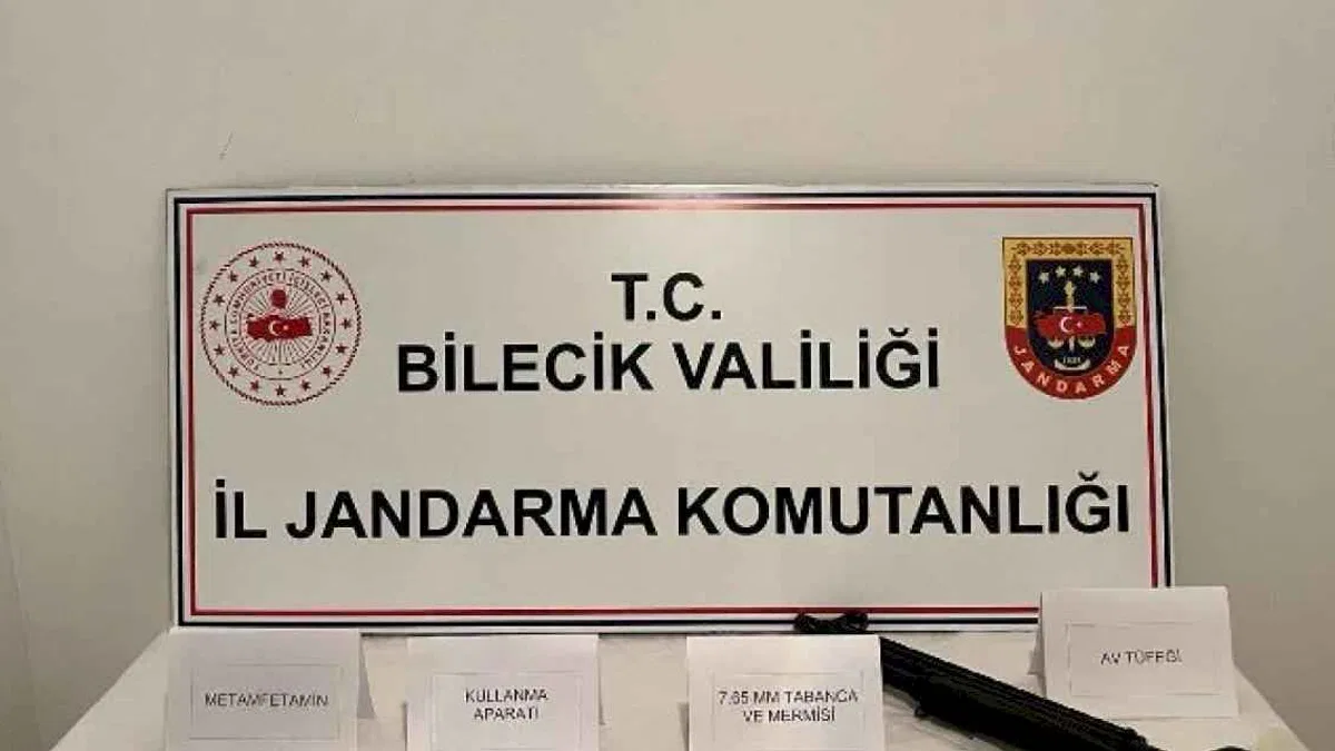 Dur ihtarına uymayan araçta uyuşturucu madde ele geçirildi
