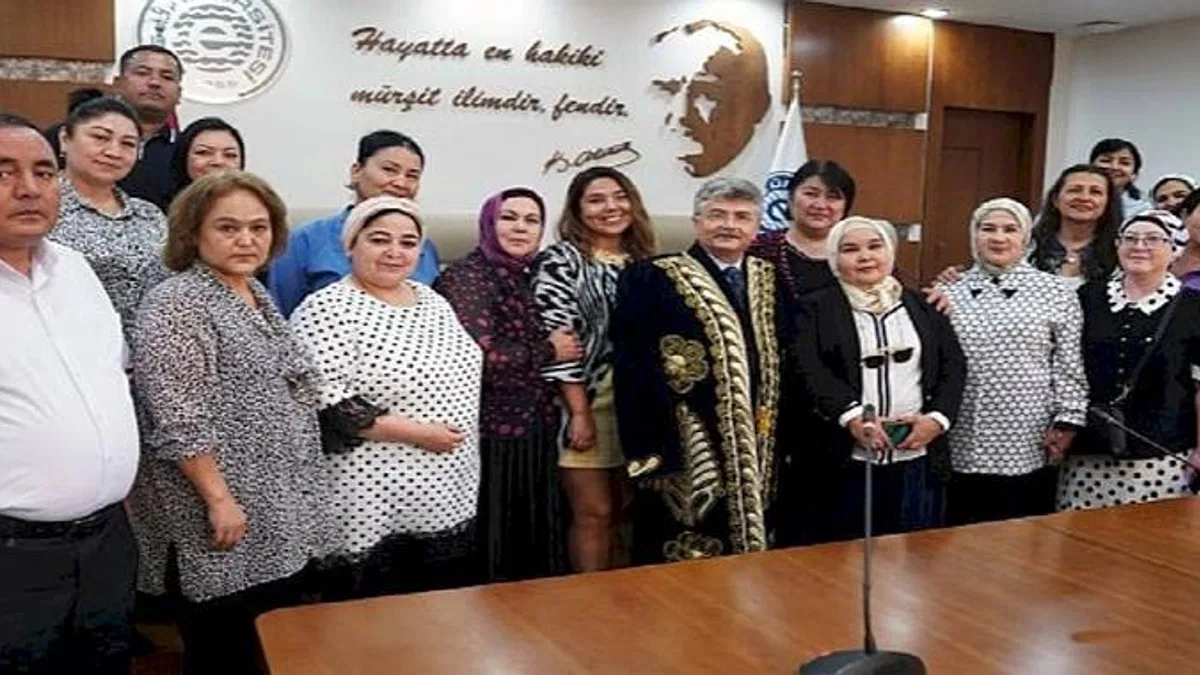 Özbek akademisyenler Ege'de eğitim alıyor
