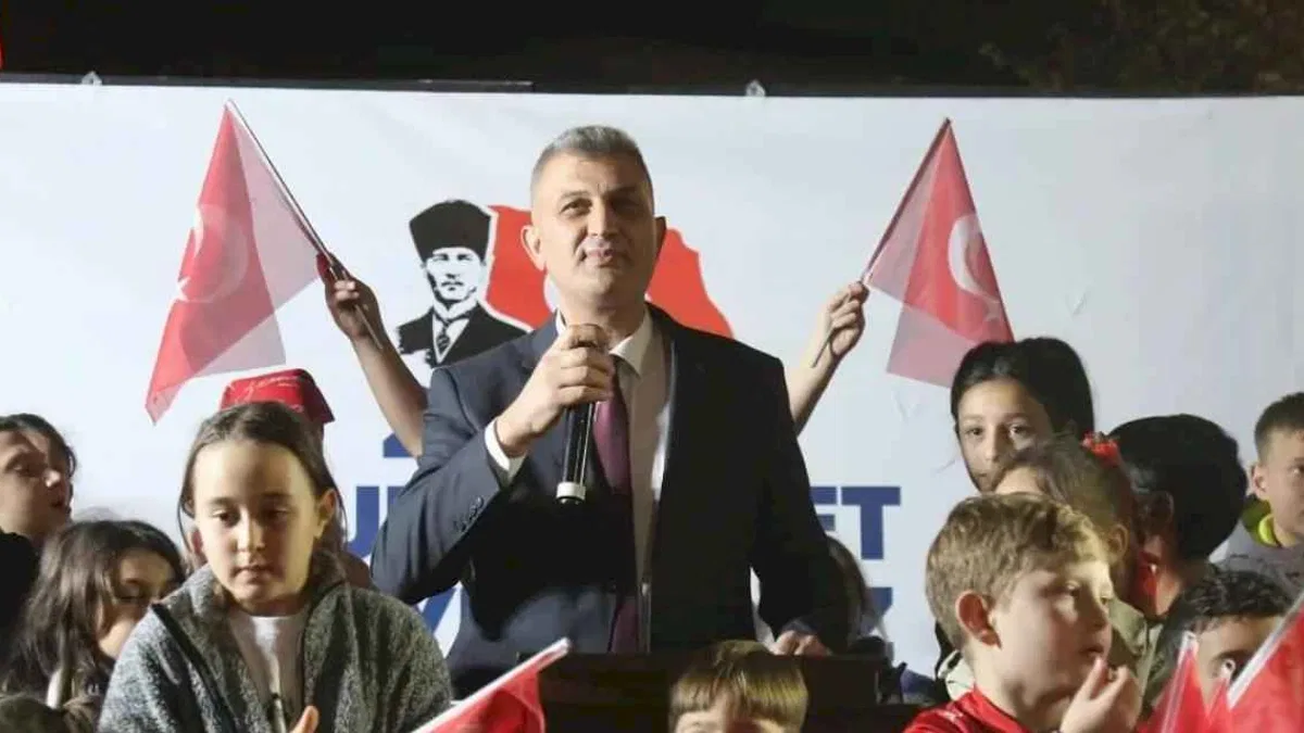 Gölcük halkı Cumhuriyet’in 101. yılını coşku ile kutladı