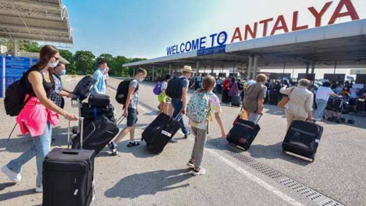 Türkiye'nin arabuluculuğu turizmde rekor kırdırır