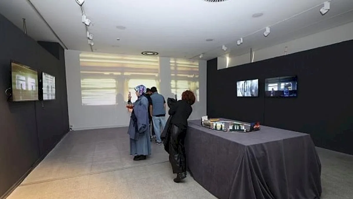 Galeri Cennet'te 'Fijital Kapılar' Sergisi Açıldı