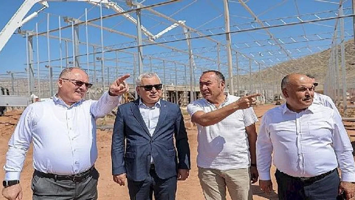 100 Kişinin istihdam edileceği cam sera projesinde sona geliniyor
