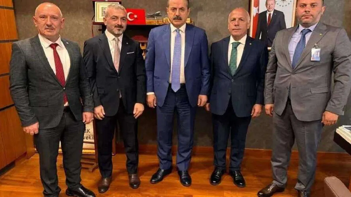 Artvin Ticaret Borsası’ndan Milletvekili Faruk Çelik’e ziyaret