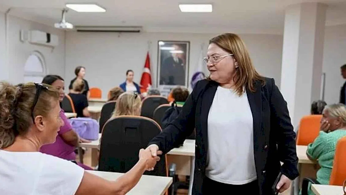 Gençay, "Kadınlarımızın ve Çocuklarımızın Her Zaman Yanında Olacağız"