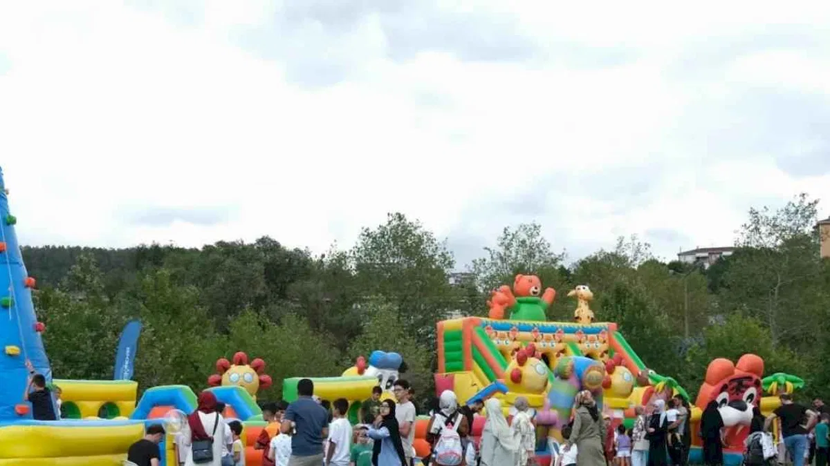 Eğlencenin durağı bu kez Derince oldu