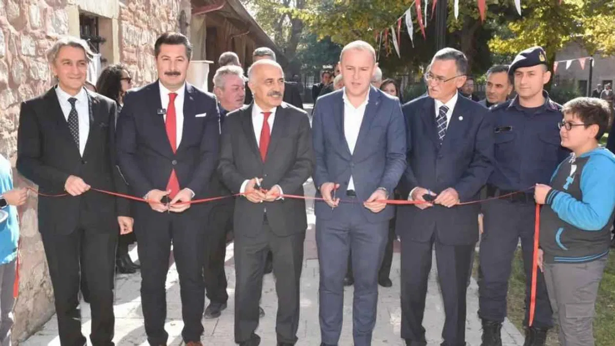 Cumhuriyet coşkusu Yenişehir’i sardı