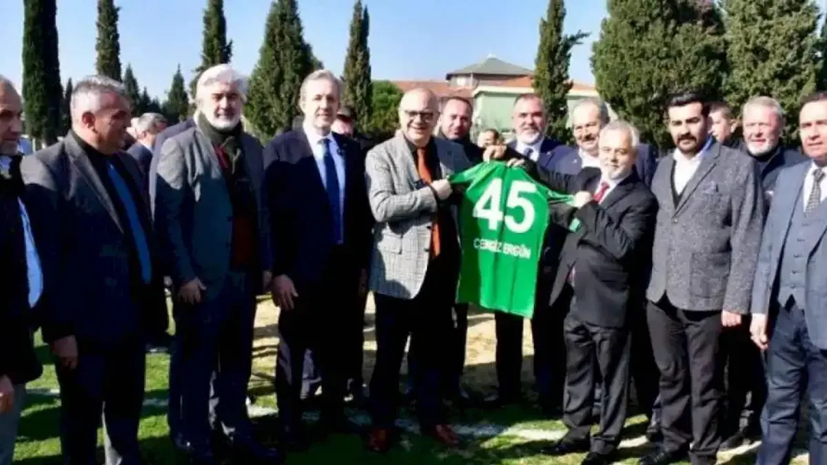 Cumhur İttifakı adaylarından Akhisarspor'a ziyaret