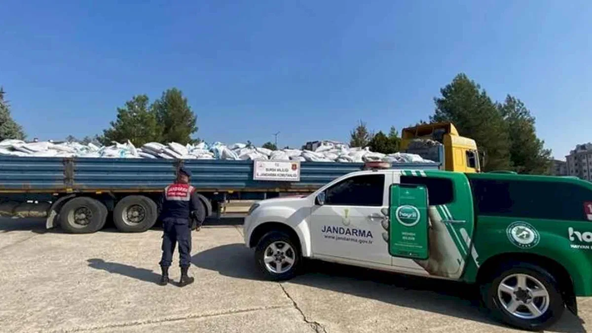 Bursa'da 25 ton kaçak gübre ele geçirildi