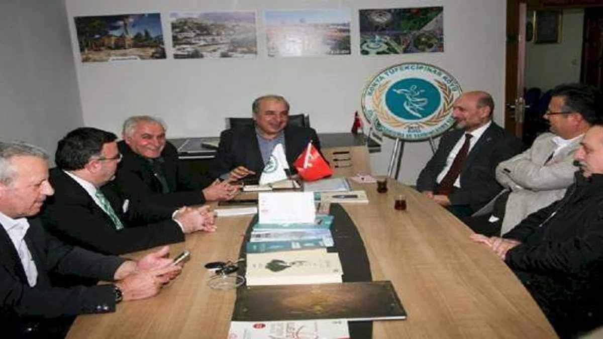 Saadet Partisi'nden Bursa Konyalılar Derneğini ziyaret