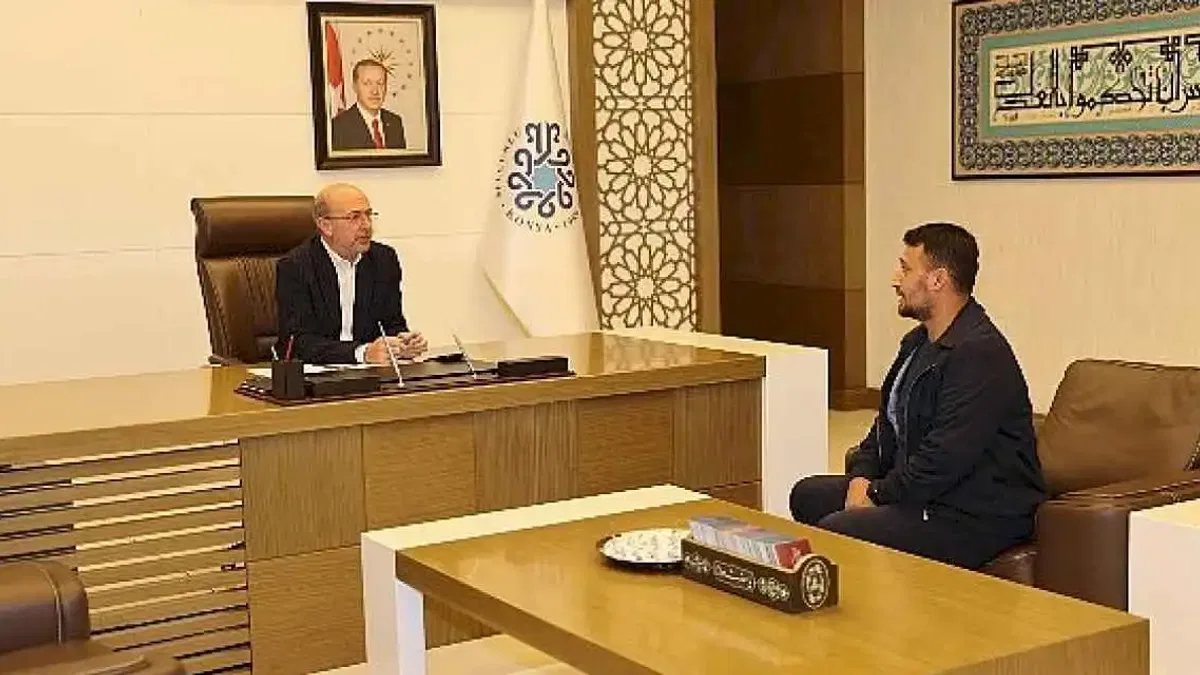 Selçuklu Belediye Başkanı Ahmet Pekyatırmacı, "Halk Günü" Buluşmaları kapsamında vatandaşlarla bir araya gelmeye devam ediyor.