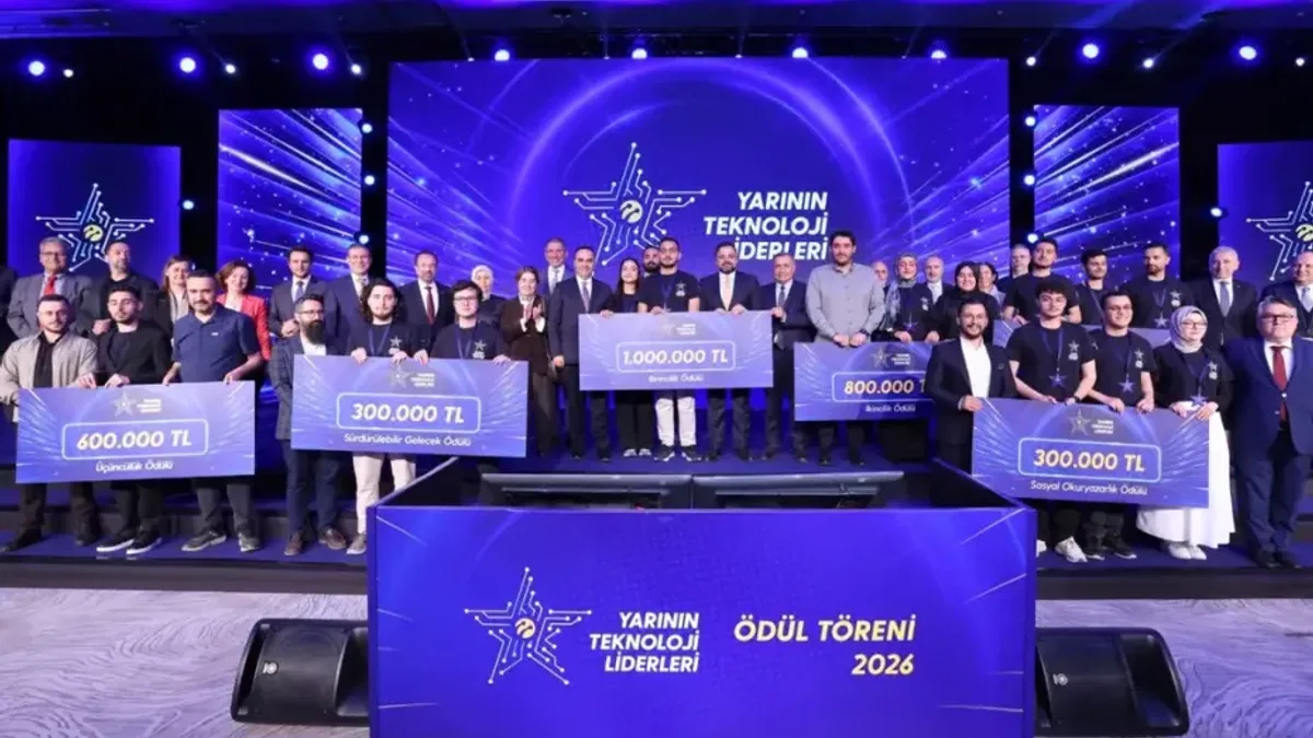 Turkcell gençlerin teknoloji vizyonunu ödüllendirdi