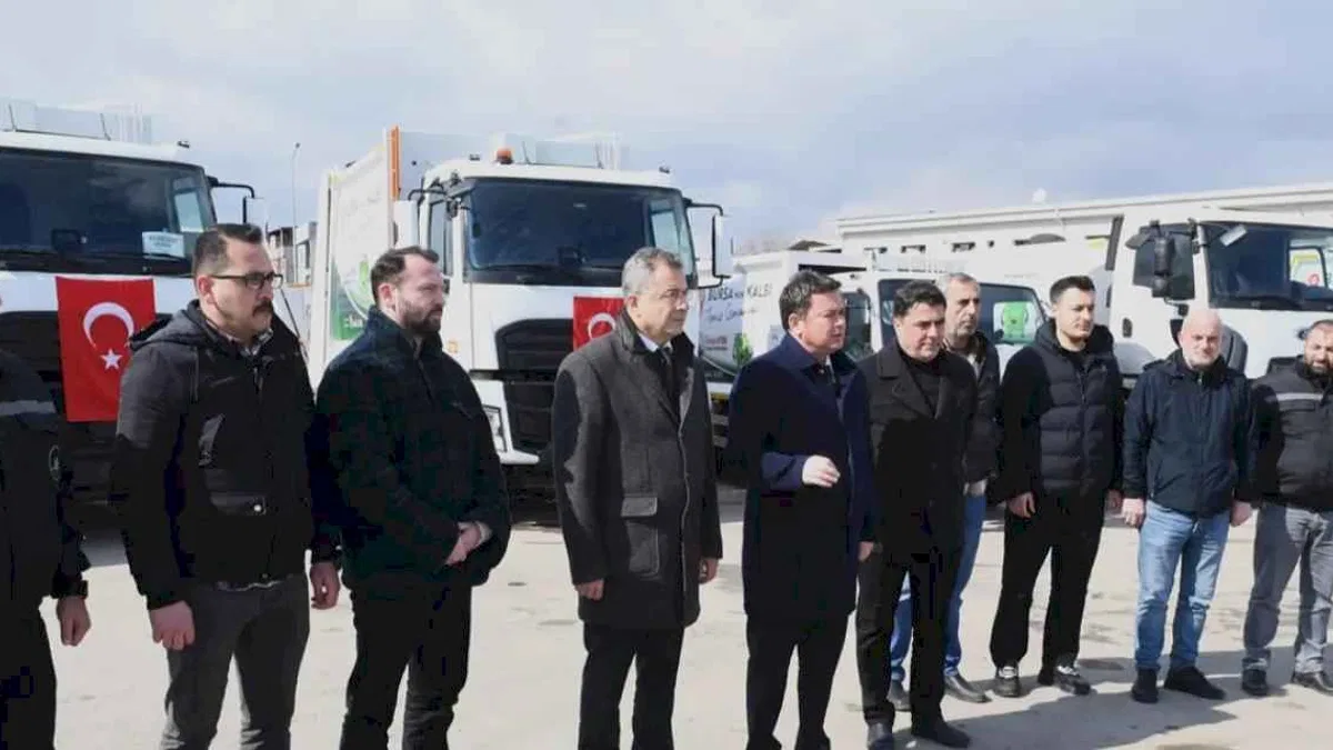 Bursa Osmangazi’nin temizlik filosuna 17 araç eklendi