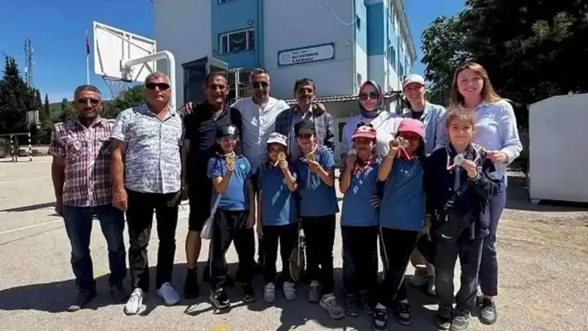 Bursa Gemlik Kent Konseyi'nden sahil temizliği