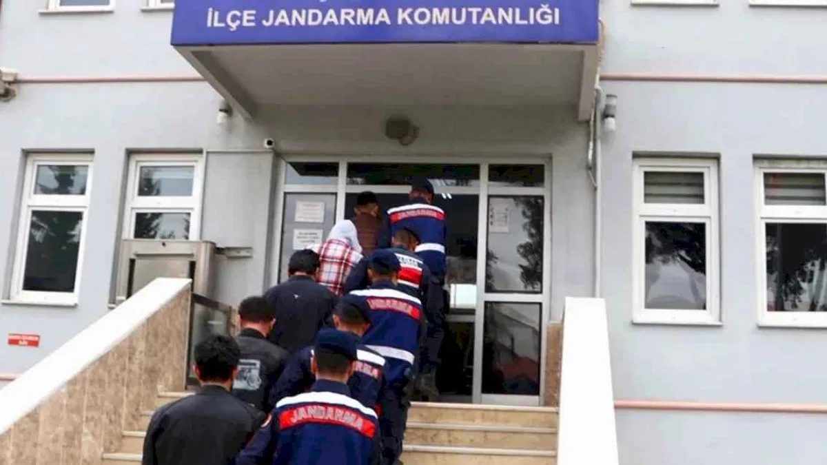 Adıyaman Jandarması'ndan uyuşturucuya 10 gözaltı