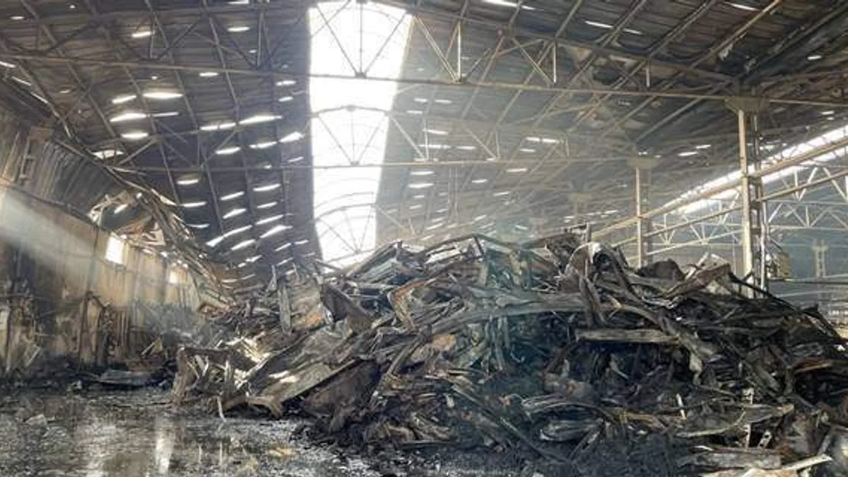 Kayseri'de çelik kapı fabrikasında çıkan yangın söndürüldü