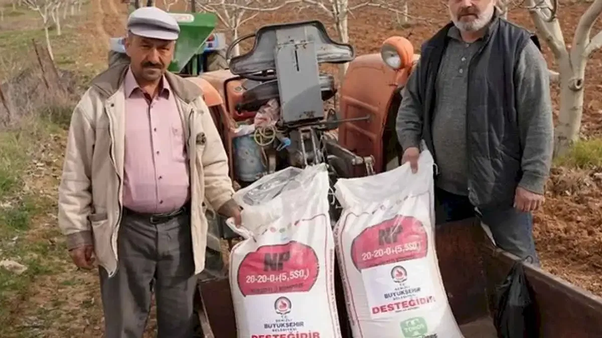 Denizli’de çiftçinin yüzü Büyükşehirle gülüyor