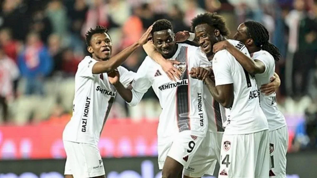 Hesap.com Antalyaspor 1-4 Gaziantep FK (Maç Sonucu)