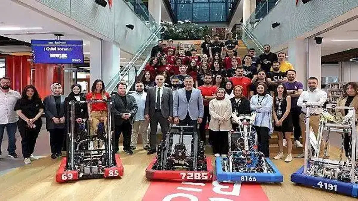 Teknopark İstanbul öncülüğünde Robocube Off-Season 2023 robot yarışması gerçekleştirildi
