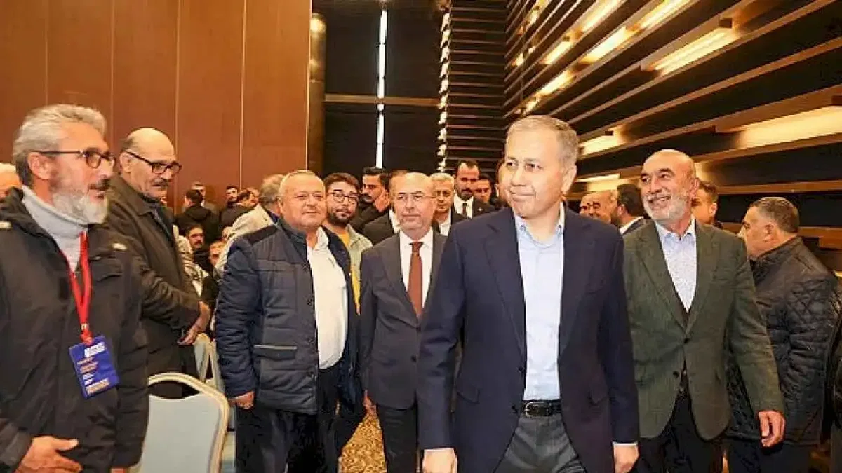 Ak Parti Selçuklu Teşkilatı'nın 8.Olağan Kongresine İçişleri Bakanı Ali Yerlikaya katıldı