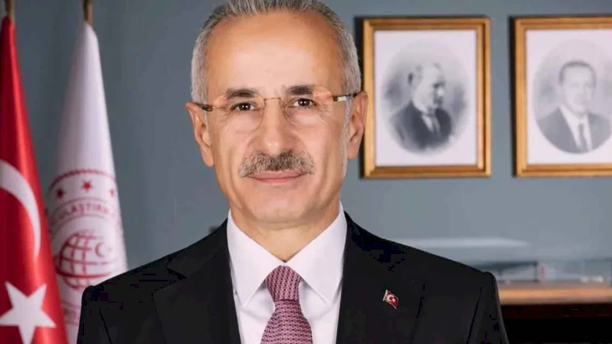 Bakan Uraloğlu, Kore yolcusu