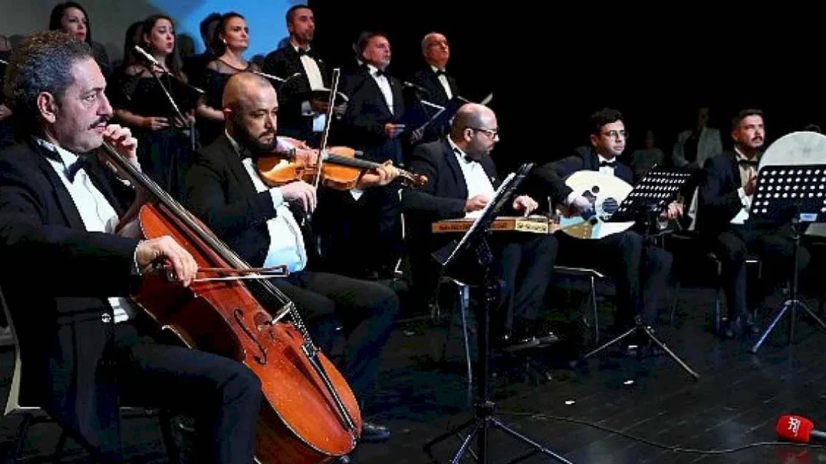 Büyükşehir Belediyesi İsmail Baha Sürelsan Sergi Salonu açıldı