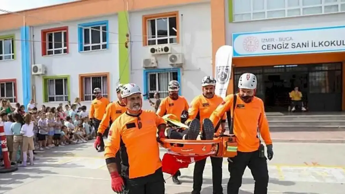 BUCAKUT, bilgi ve deneyimlerini Buca'nın çocuklarıyla paylaşıyor