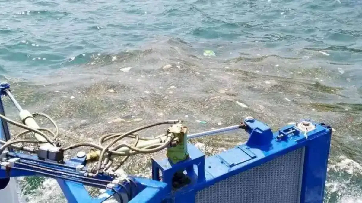 Bursa Büyükşehir'den deniz temizliği
