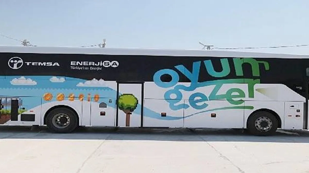 Enerjisa Enerji ve TEMSA'nın Oyungezer Otobüsü Deprem Bölgesinde