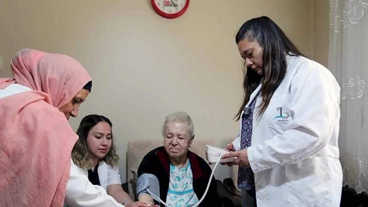 Bayraklı'da vatandaşlara ücretsiz sağlık hizmeti