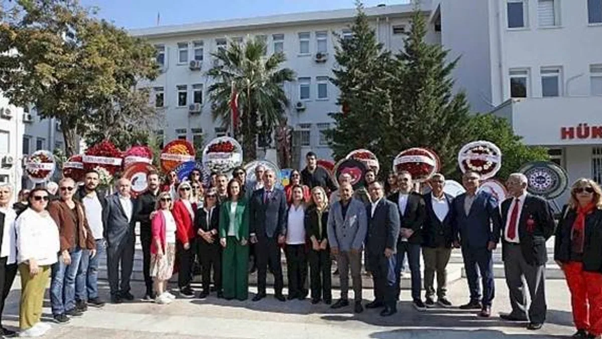 Karşıyaka'da Cumhuriyet Bayramı gururla kutlanıyor!
