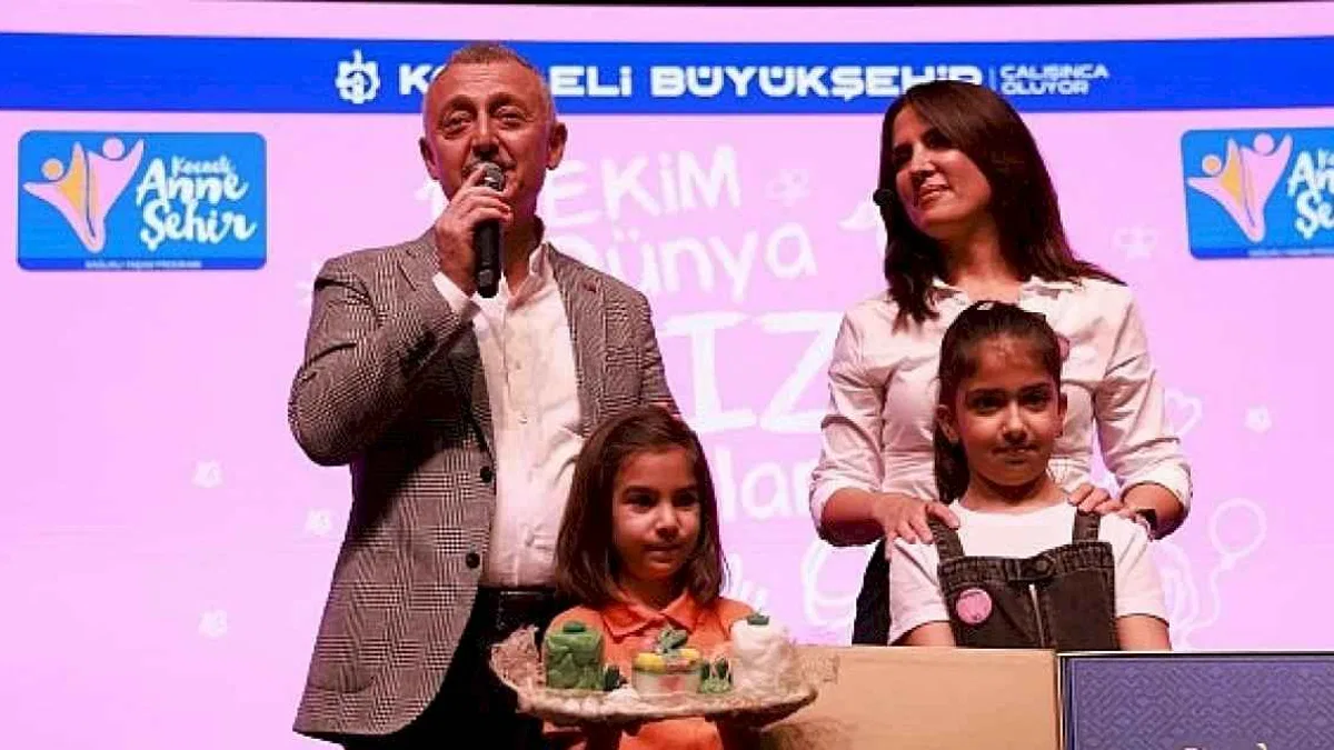 Başkan Büyükakın: Dünyadaki tüm ihlallere karşı sizlerle birlikte dimdik ayakta duracağız