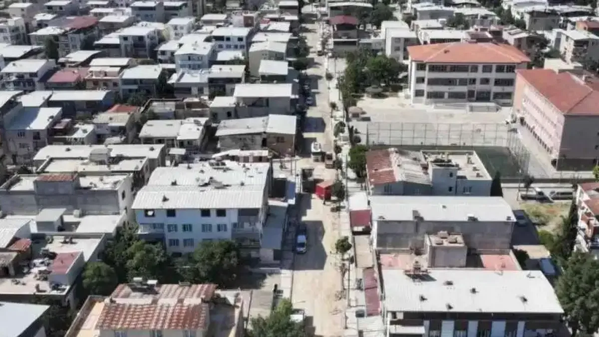 Manisa'da altyapı tamamlandı, üstyapı yenileniyor