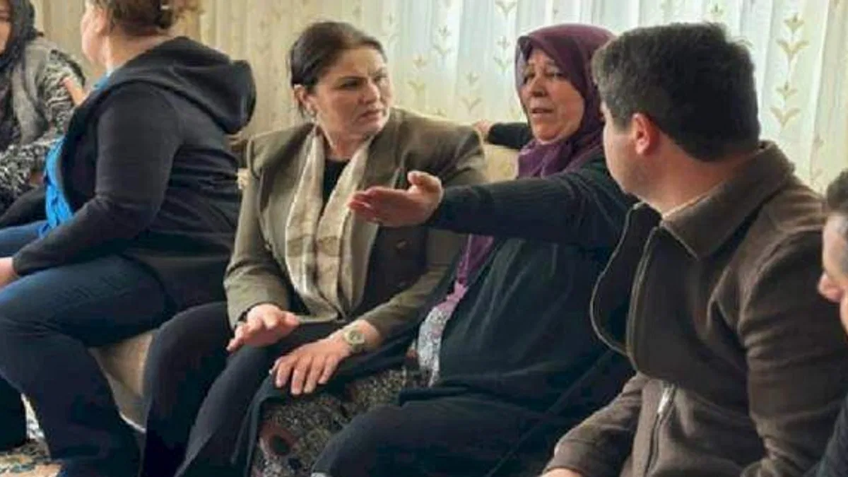 İpsala’daki depremzede ailelere AK Parti'den ziyaret
