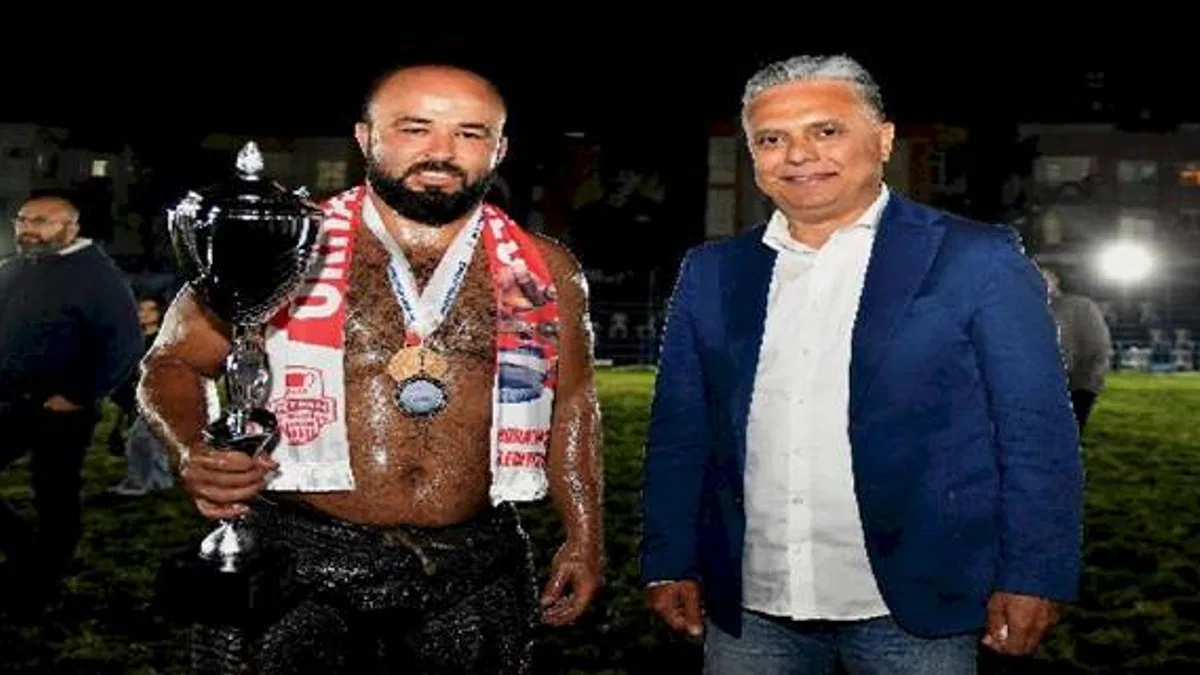 İlk şampiyon Muratpaşa'nın aslanı Okulu