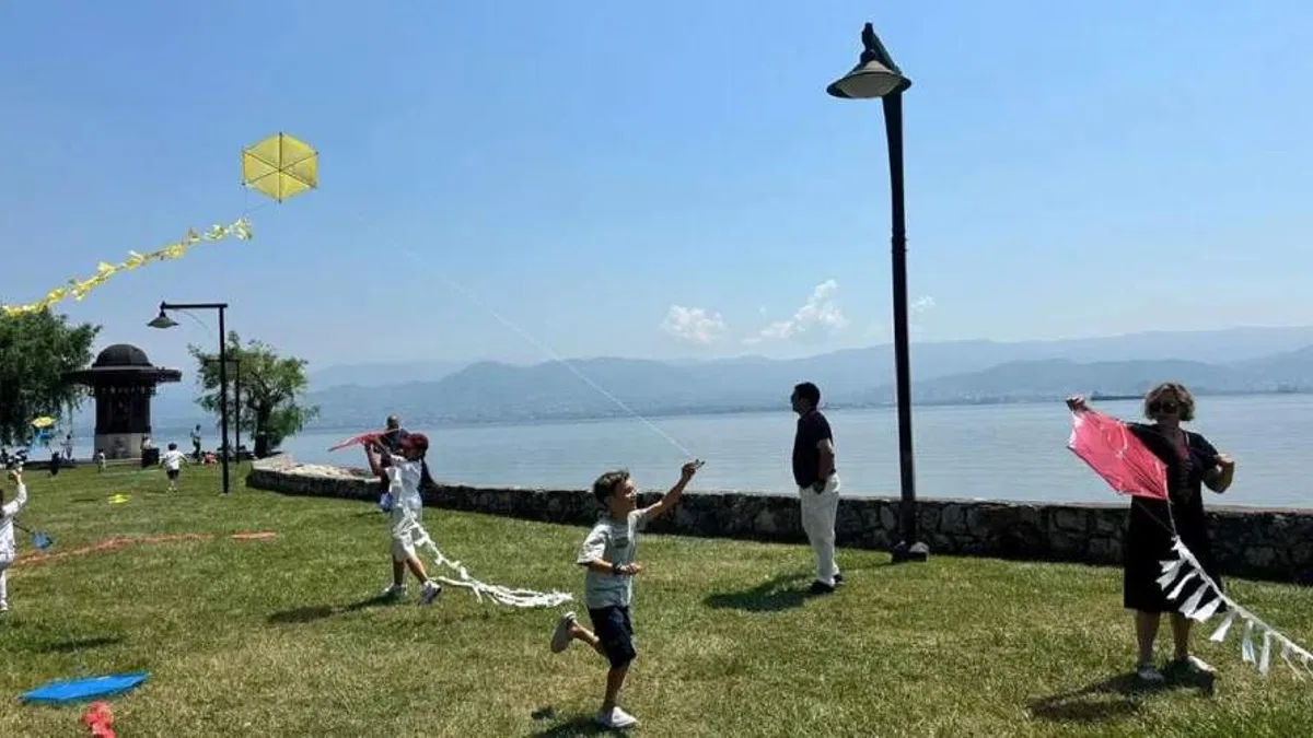 Uçurtmalar Kocaeli'den barışa uçtu