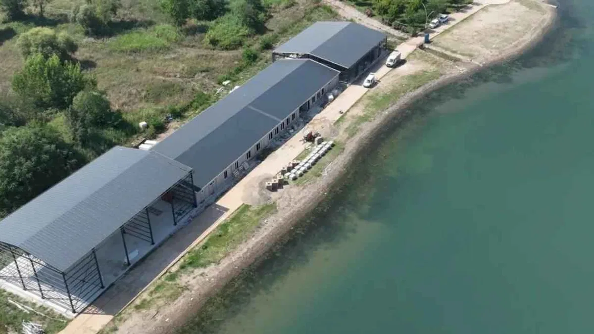 Başiskele Su Sporları'nda çatı imalatı tamam