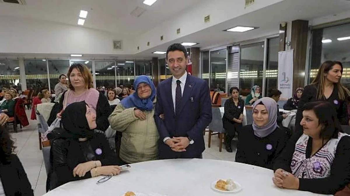 Başkan Önal, "Kadına şiddet insan hakları ihlalidir, asla meşru gösterilemez"