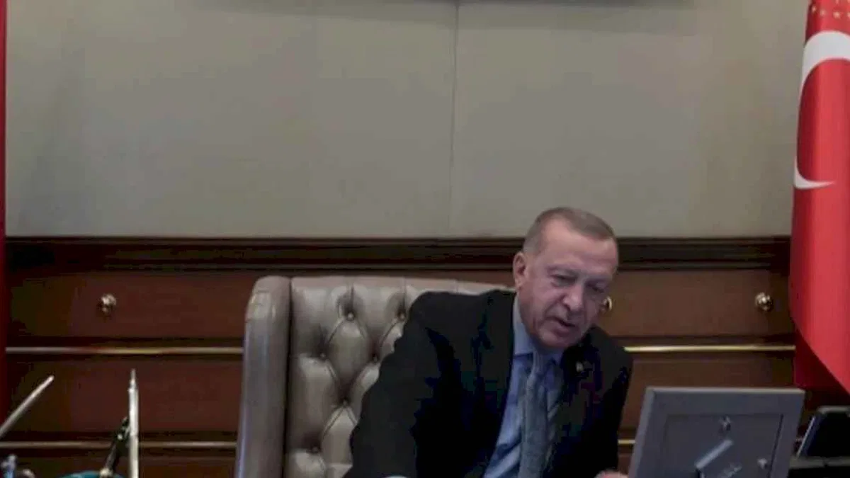 Cumhurbaşkanı Erdoğan'dan yangınzedelere 'geçmiş olsun' telefonu
