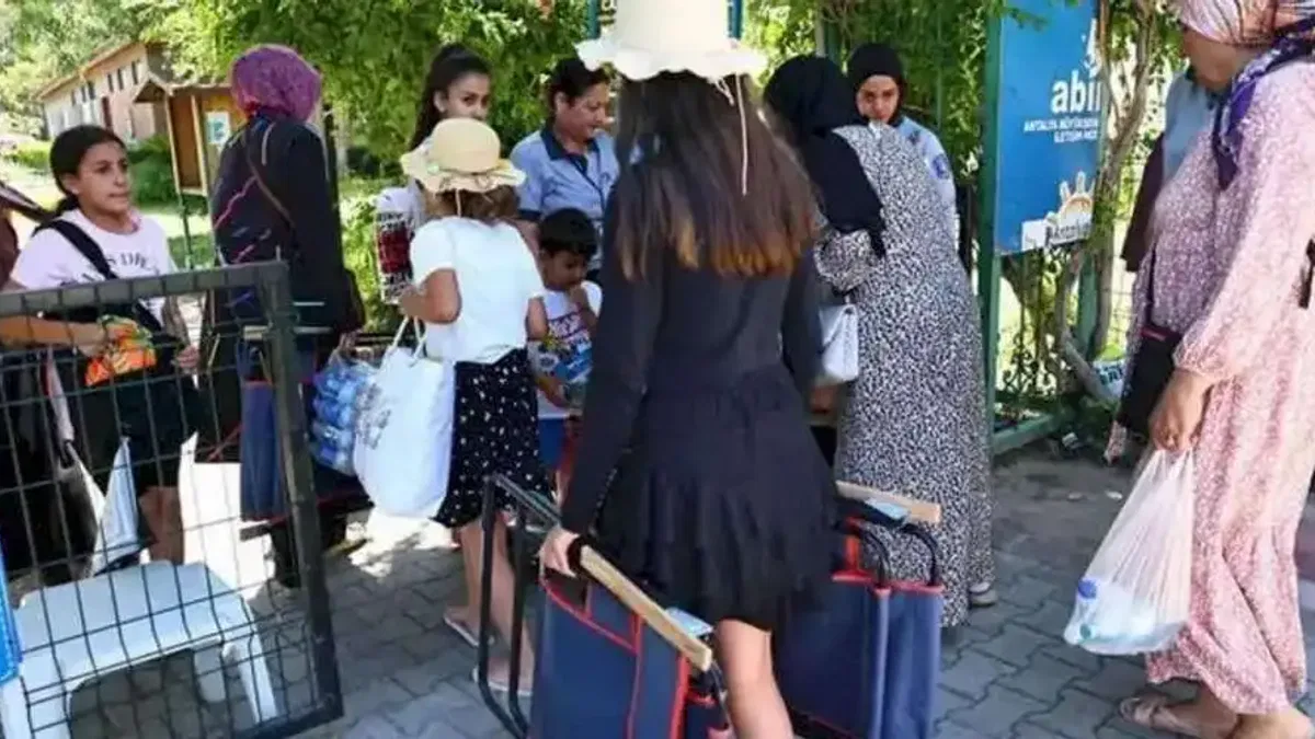 Antalyalılar Kadınlar Plajı’ndan büyük memnuniyet duyuyor