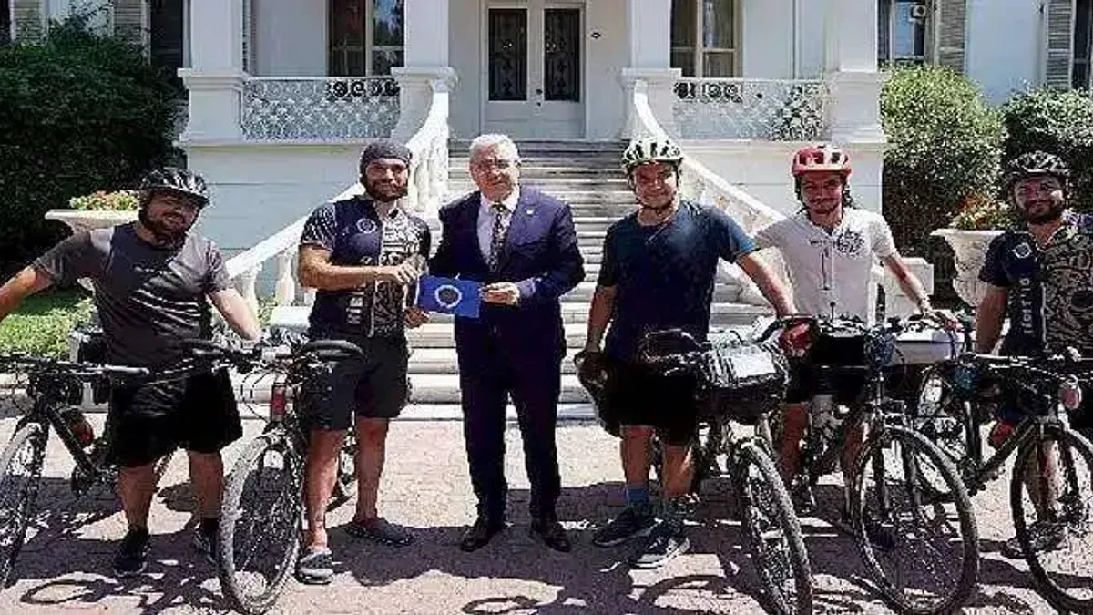 Gençlerin, "30 Ağustos Zafer Turu" Ege Üniversitesinde tamamlandı