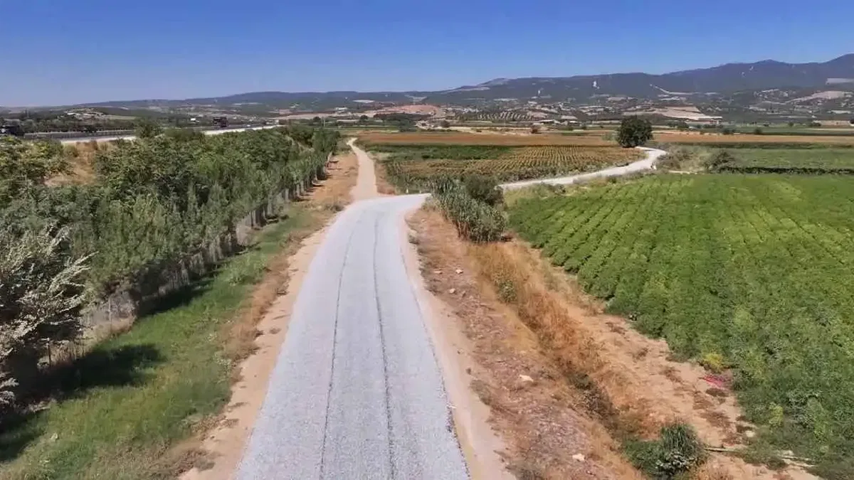 Manisa'da Turgutlu ile Saruhanlı arasında yol çalışması
