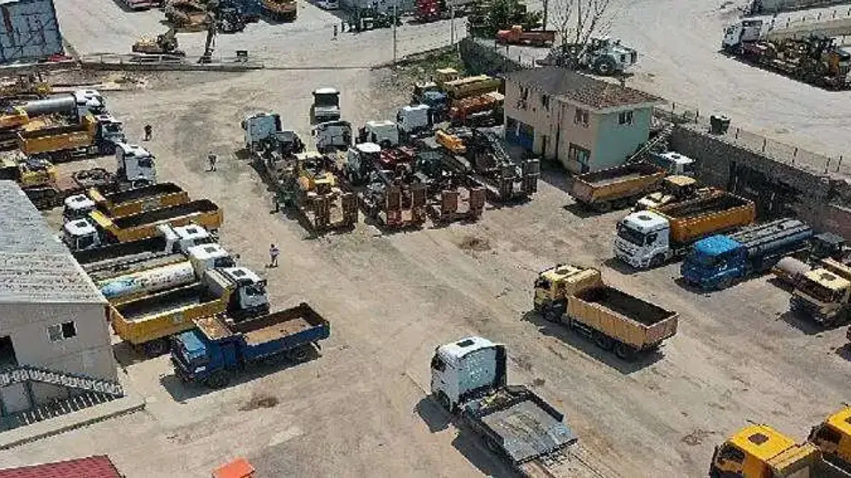 Büyükşehir'in 2. yardım kafilesi Bartın'a uğurlandı