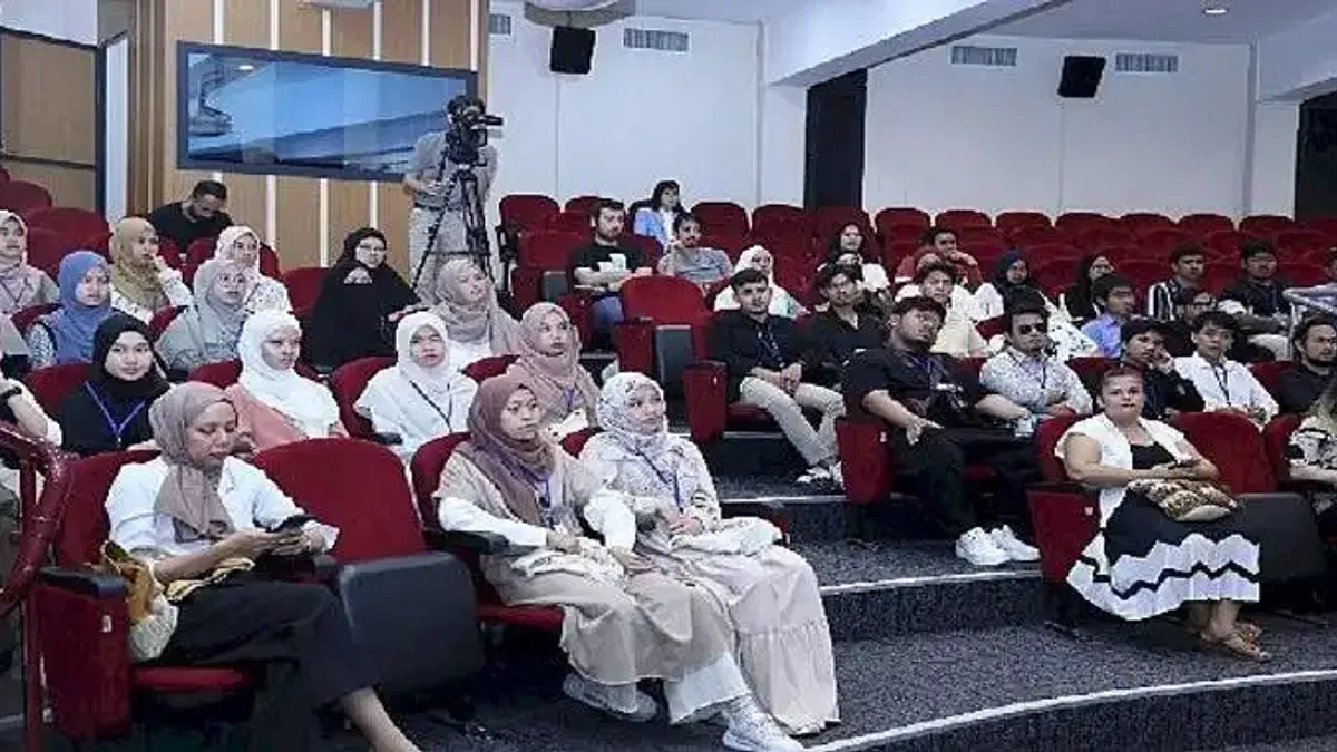 Taylandlı öğrenciler DEÜ'de buluştu