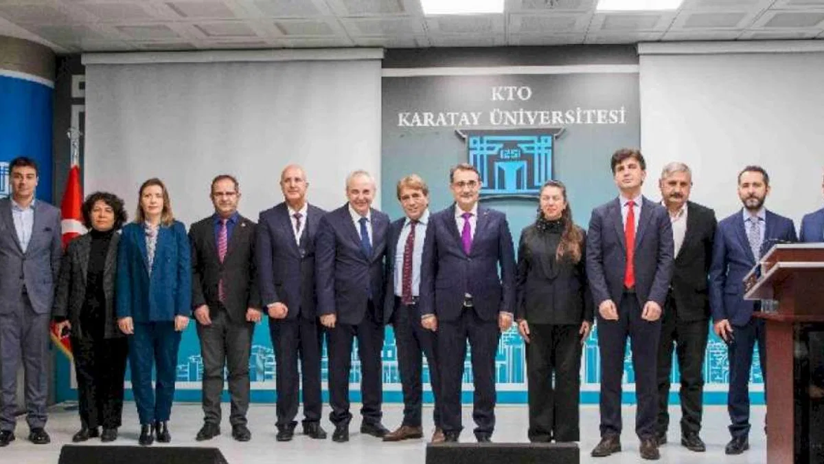 Konya'da 'şehirlerin geleceği' konuşuldu