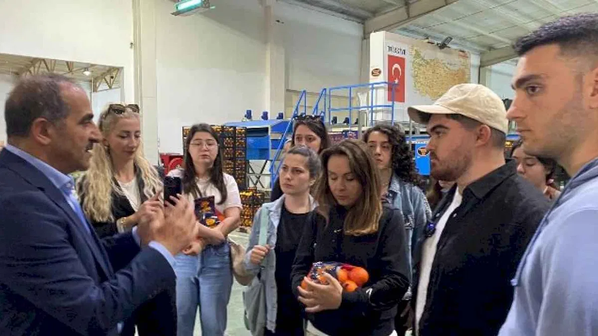 İzmirli girişimci gençler, tarım işletmesi tozunu yuttu