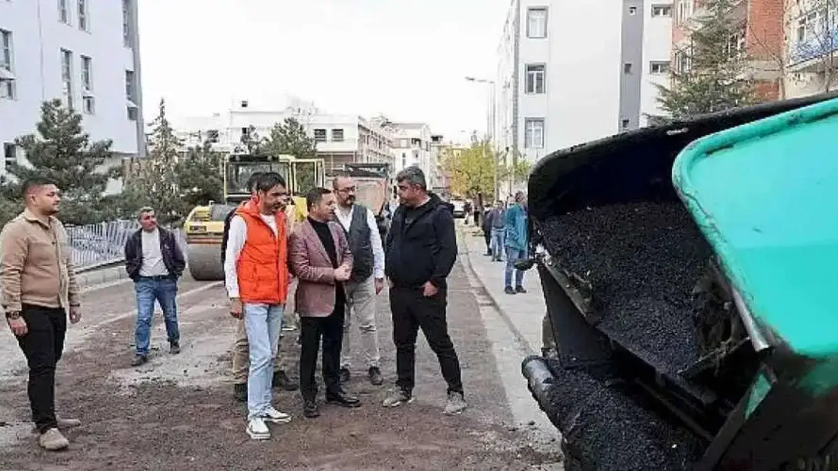 Yeni Mahalle Gürbüz Sokak'a sıcak asfalt serildi