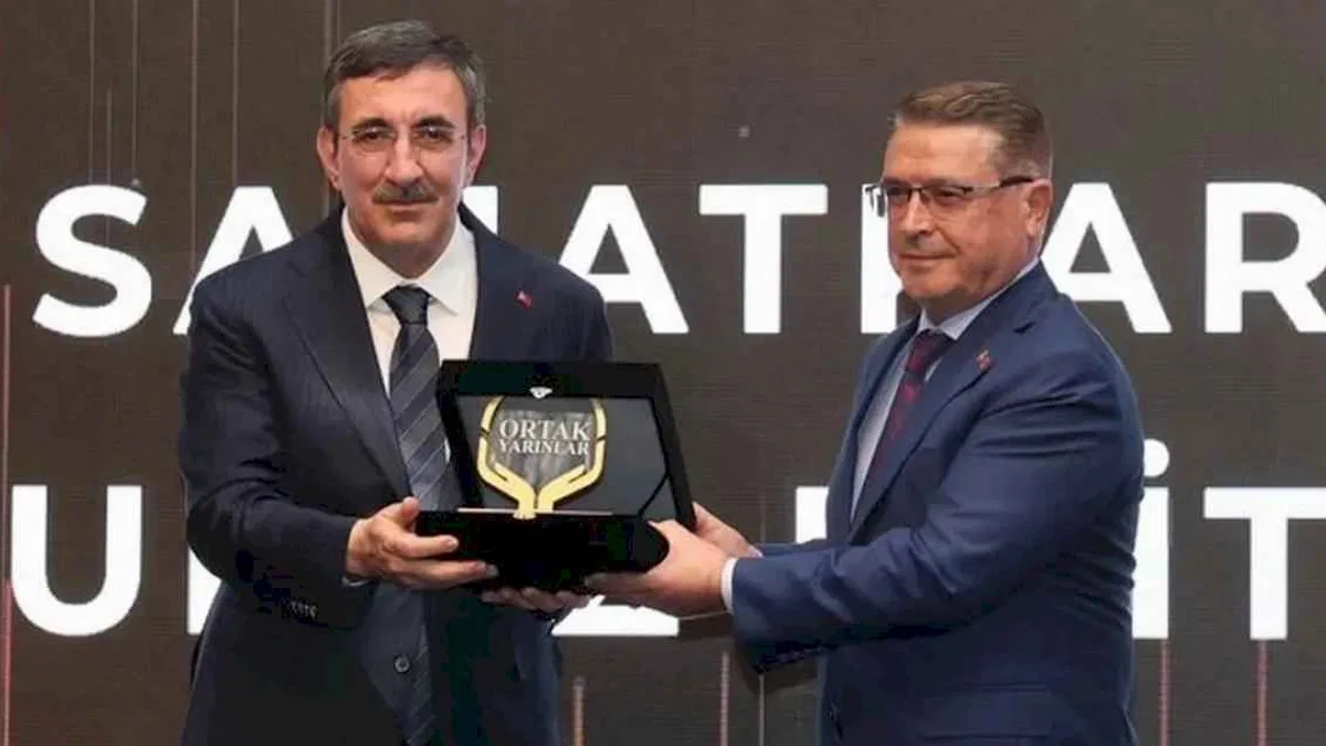 TİSK'ten BESOB'a 'Dijital Gelişim' ödülü