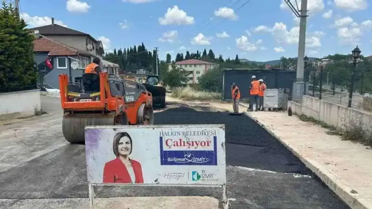 Kocaeli İzmit'te asfalt atağı